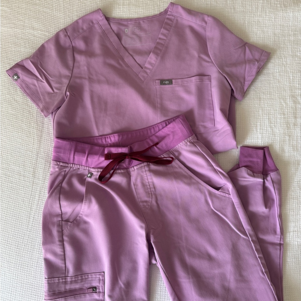 Figs Scrub Set